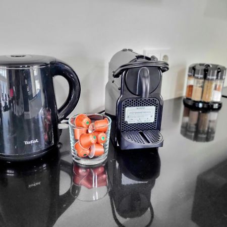 Calm And Modern Apartment Eischen Екстериор снимка