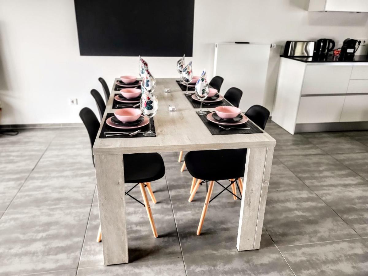 Calm And Modern Apartment Eischen Екстериор снимка