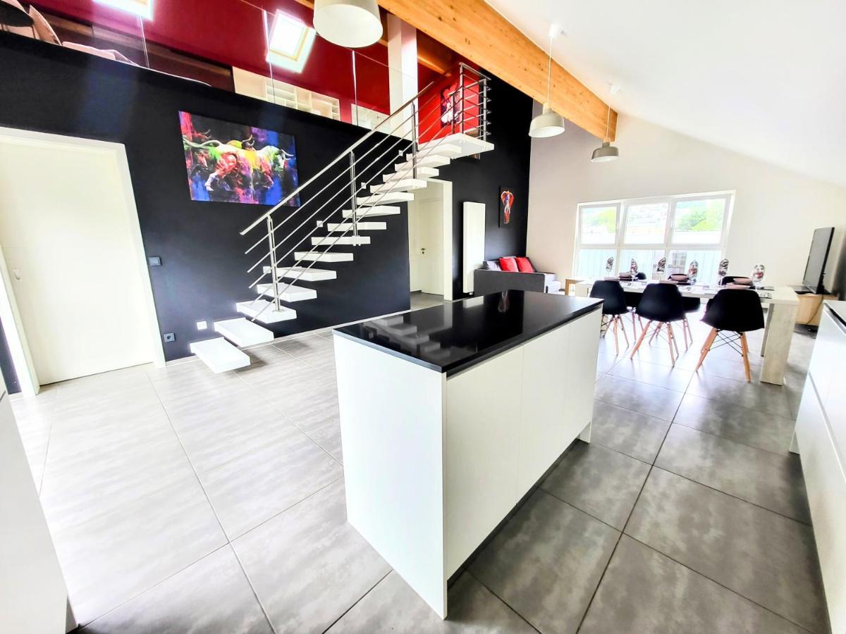 Calm And Modern Apartment Eischen Екстериор снимка